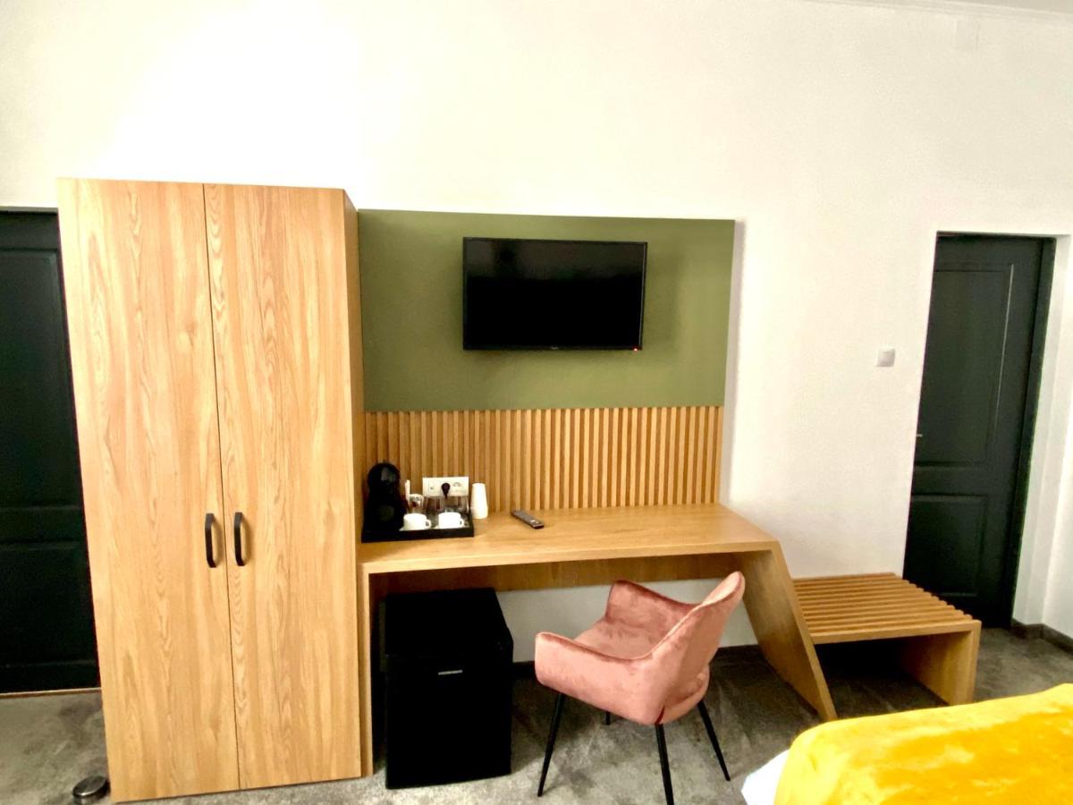 Victoria Rooms Oradea Eksteriør billede