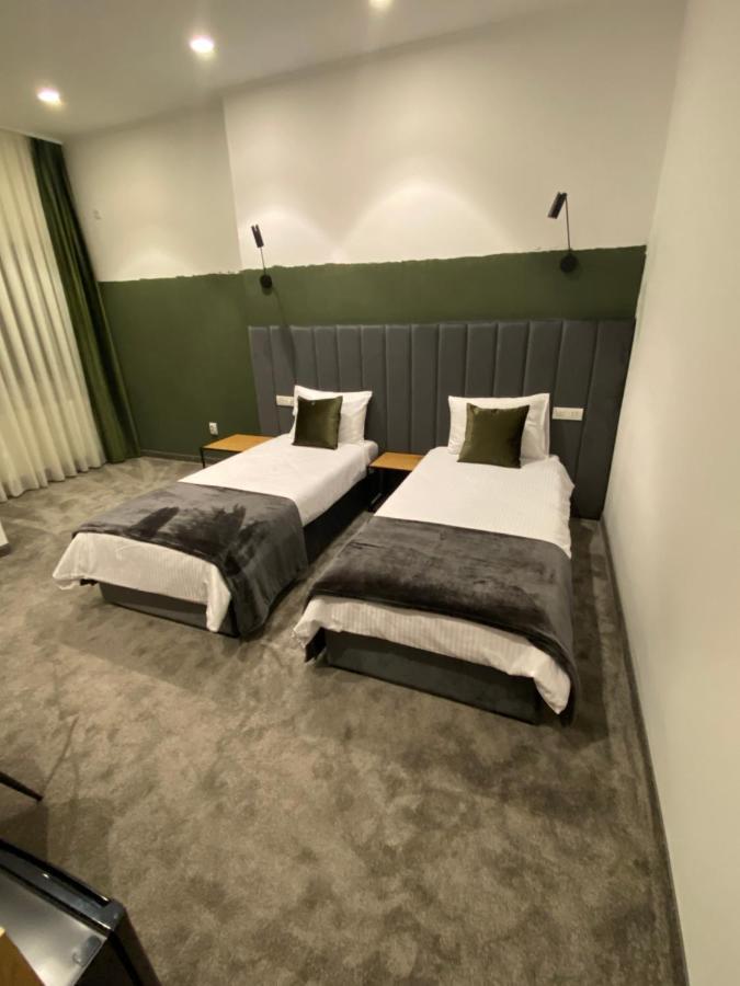 Victoria Rooms Oradea Eksteriør billede