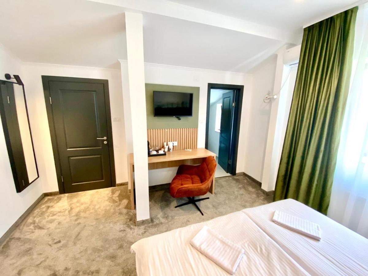 Victoria Rooms Oradea Eksteriør billede