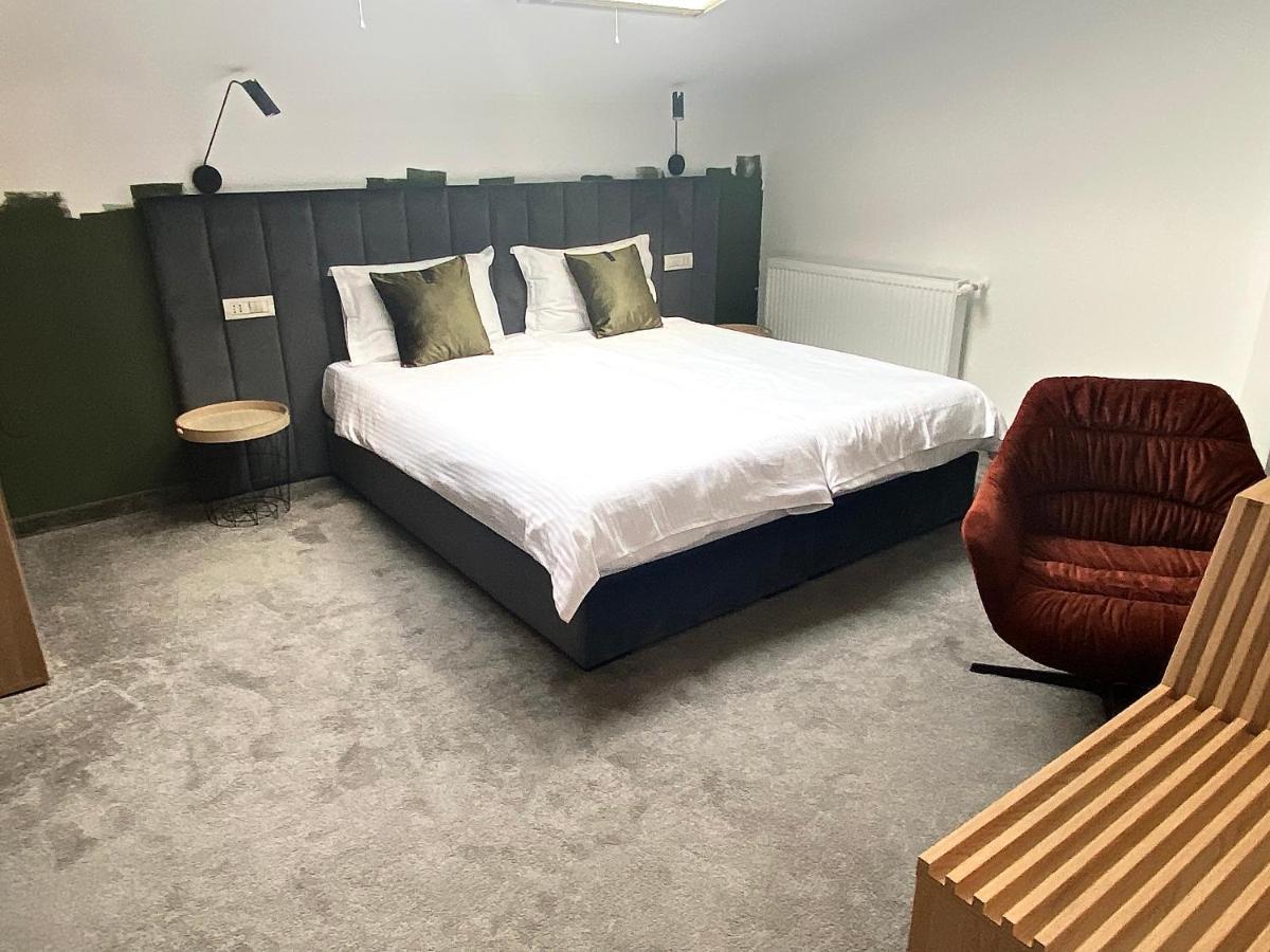 Victoria Rooms Oradea Eksteriør billede