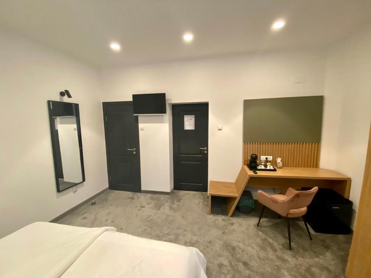 Victoria Rooms Oradea Eksteriør billede