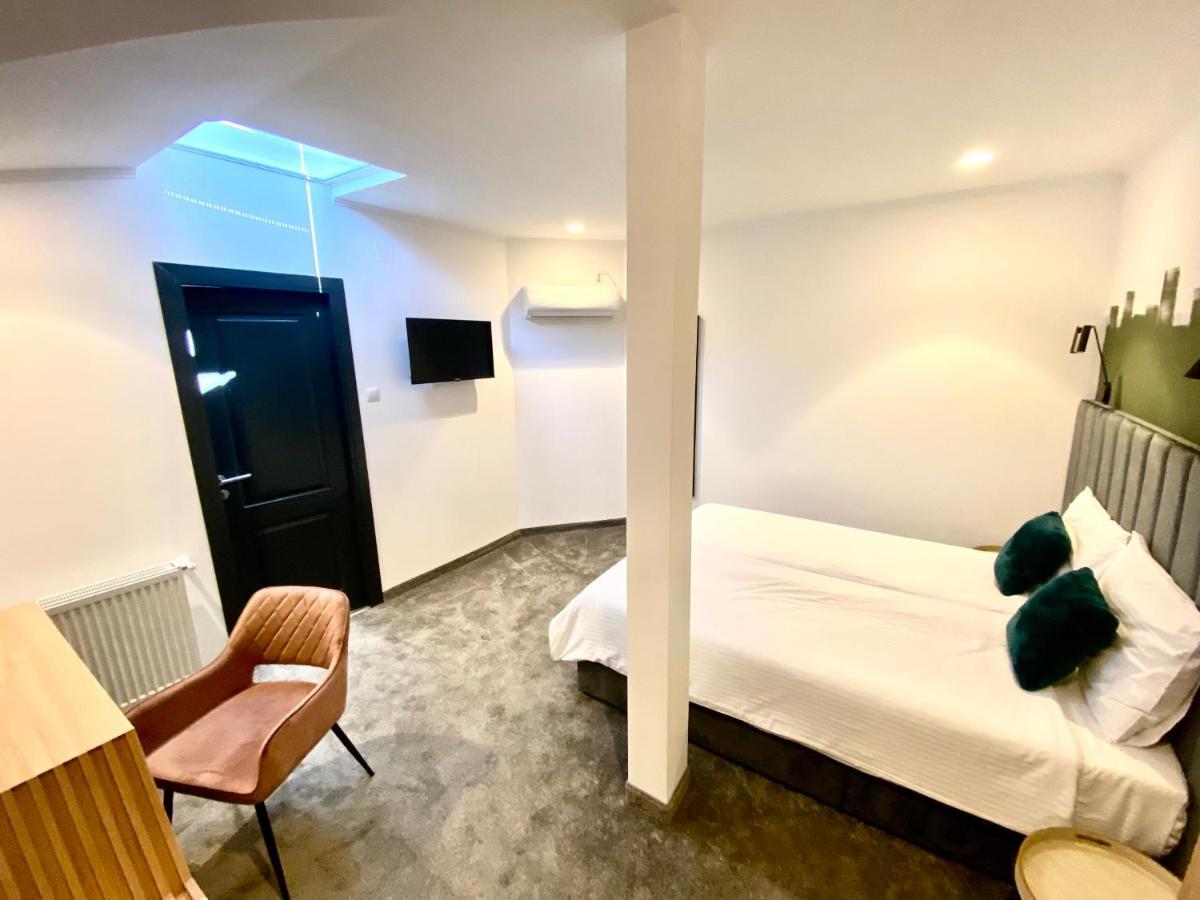 Victoria Rooms Oradea Eksteriør billede